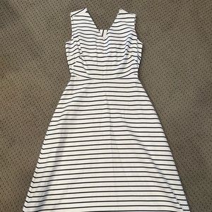 Brand new size 8 Kate Spade tie back a line midi dress in black and white